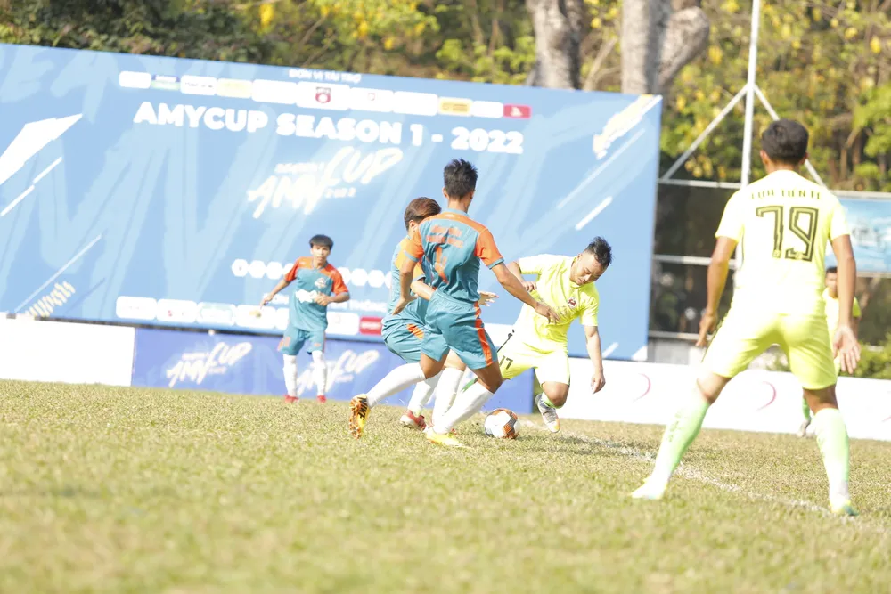 Khai mạc Amy Cup: Đội xe mô tô Harley rước cờ đầy phong cách, mưa bàn thắng/4 trận đầu tiên ảnh 5