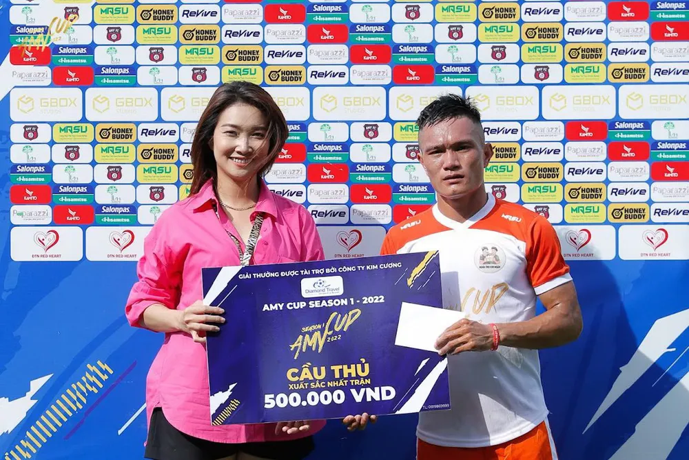 AMY CUP: Nghĩa Tình - Kim Ngân đánh bại Xăng dầu Phước Hưng ở “CK sớm”, Hùng Bari đánh giá cao giải đấu ảnh 2