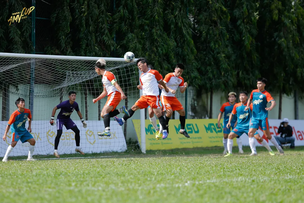 AMY CUP: Nghĩa Tình - Kim Ngân đánh bại Xăng dầu Phước Hưng ở “CK sớm”, Hùng Bari đánh giá cao giải đấu ảnh 3