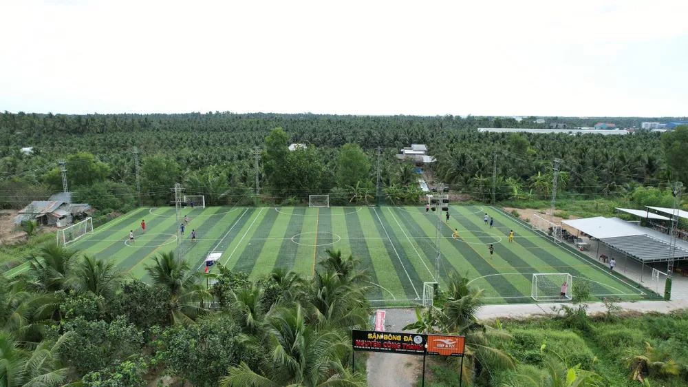 Giải bóng đá THPT VSports toàn quốc - Cúp Bảo Ngọc Group 2022 (KV Bến Tre): Tạo phong trào bóng đá học đường, giúp học sinh tránh xa tệ nạn ảnh 1