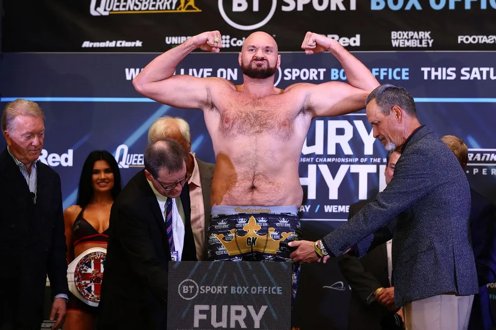 “Đại chiến nước Anh” Tyson Fury vs Dillian Whyte: Hai võ sĩ nhảy múa thân thiện trước “cơn giận dữ” cuối cùng của Vua Digan ảnh 1