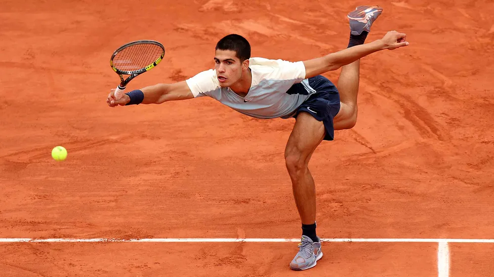Roland Garros: Carlos Alcaraz và Alexander Zverev - Ứng viên thoát khốn khó sau 5 ván đấu ảnh 1