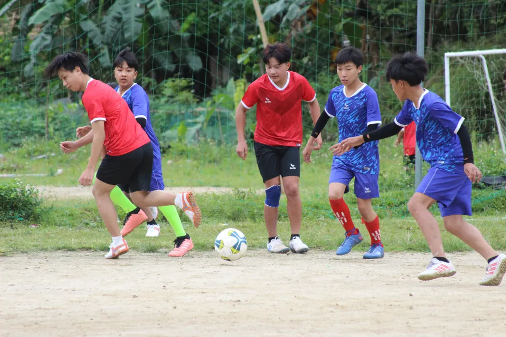 Dự án GUMBĐ & Chương trình thứ 15: Hành trình vượt 2.000 km - Gieo ước mơ bóng đá cho trẻ em vùng cao ảnh 7