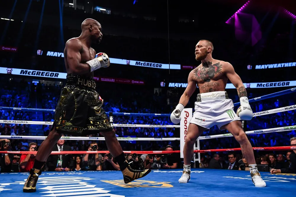 Mayweather đấu McGregor trong "Trận chiến kim tiền 1"