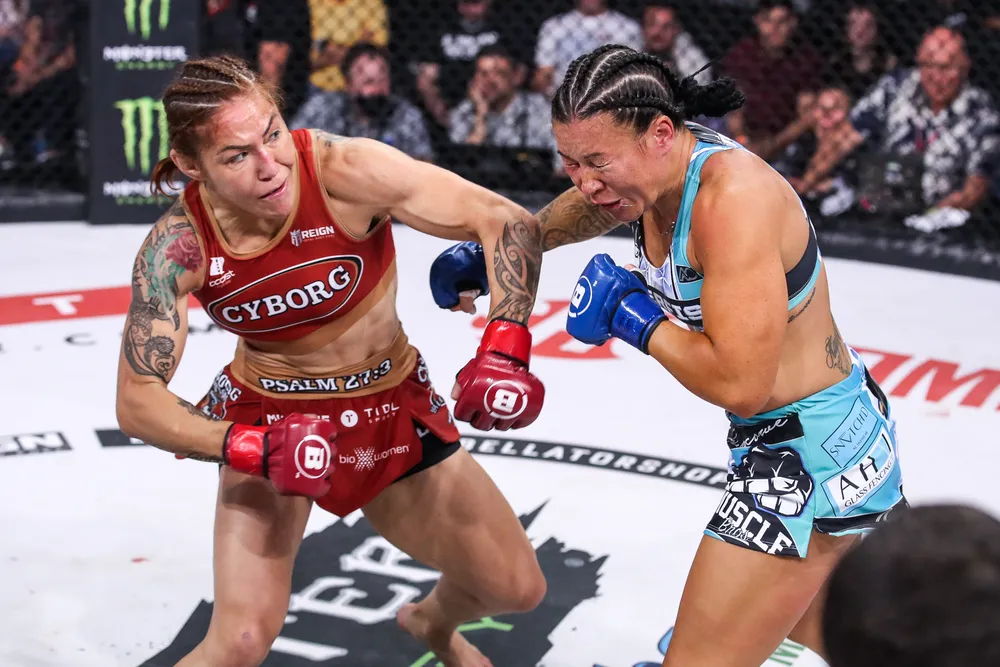 Cris Cyborg: ĐKVĐ hạng lông nữ của Bellator muốn giành thêm đai quyền Anh trước 50 ngàn CĐV nhà ảnh 2