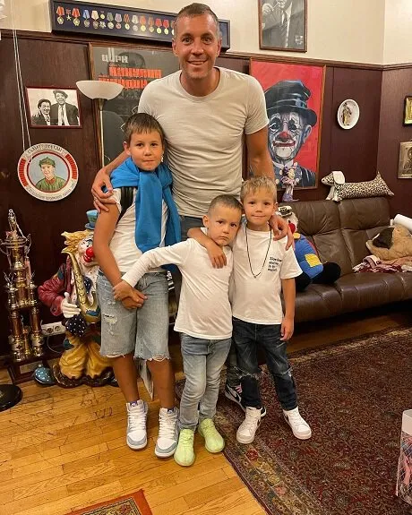 “Deadpool” Artem Dzyuba: Bị Thổ Nhĩ Kỳ “chê”, vẫn thất nghiệp dù RPL đã khởi tranh, dành thời gian xem… xiếc ảnh 1