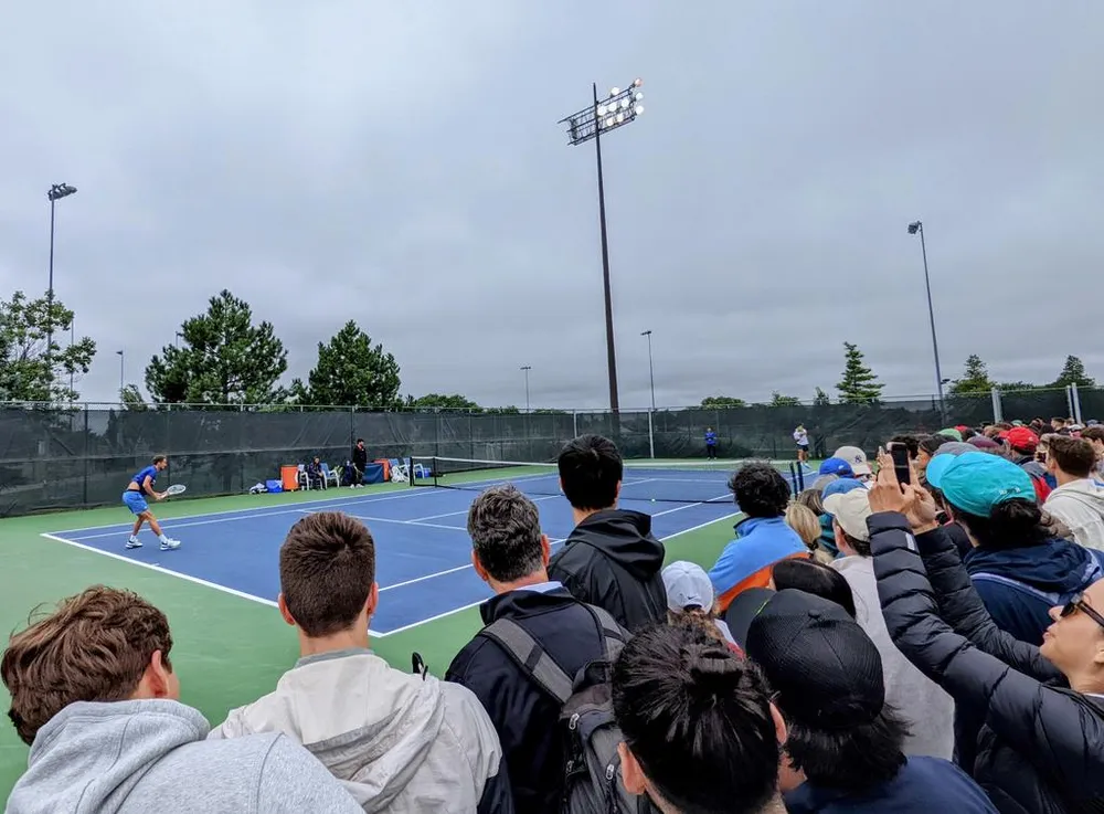 Montreal Masters: Daniil Medvedev bị chỉ trích “quay lưng lại với đất nước”, Karen Khachanov thắng trận thứ 200 ảnh 1