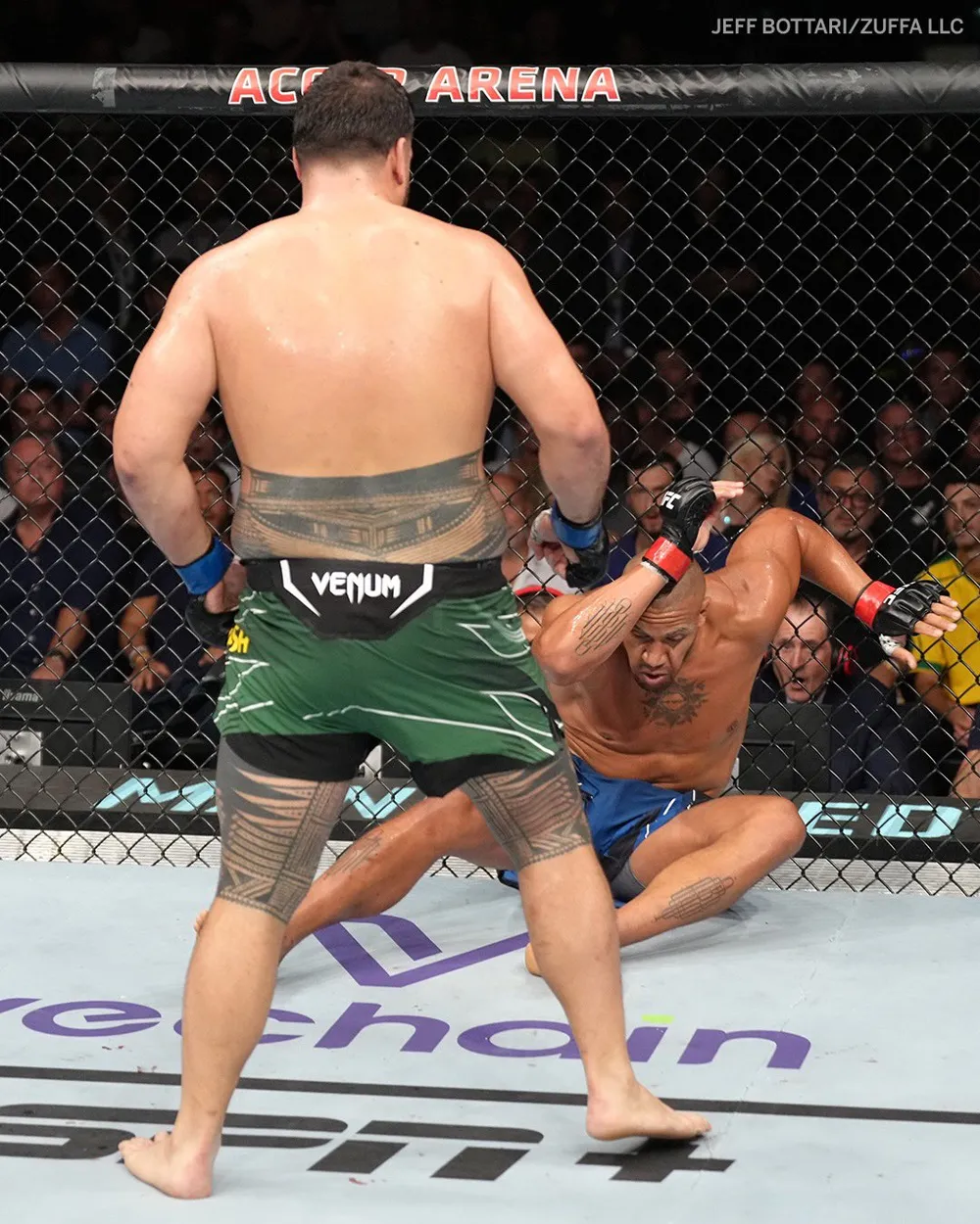 UFC Fight Night: Gane vs. Tuivasa: “Nhóc thiện” hạ KO “Bam Bam” khi UFC lần đầu ra mắt trên đất Pháp ảnh 1