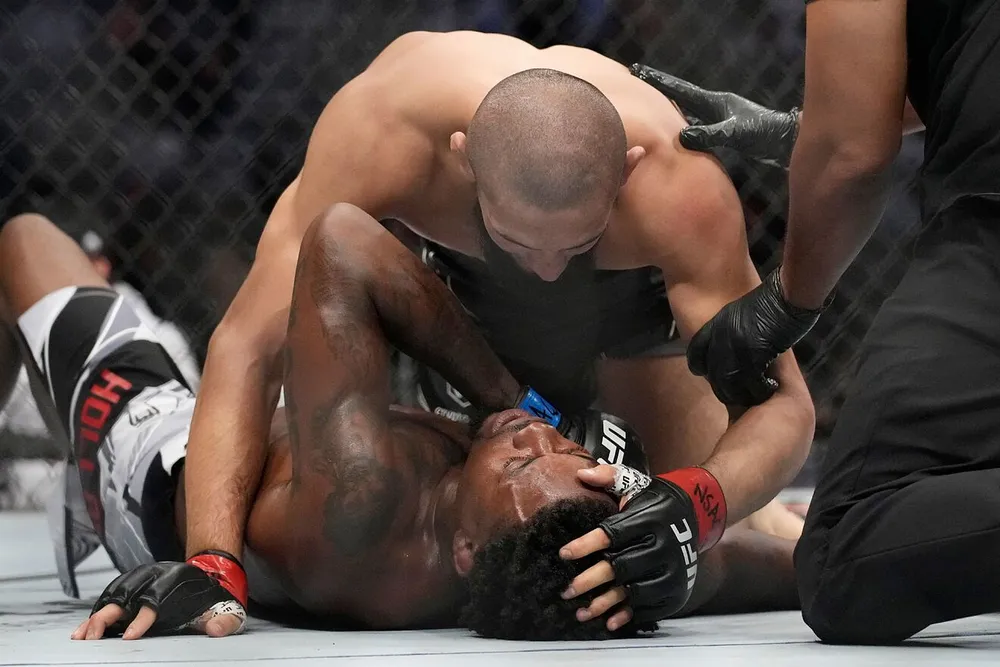 UFC 279: Khamzat Chimaev không đấu Nate Diaz vì “quá cân”, nhưng cả 2 vẫn thượng đài siết cổ đánh bại đối thủ ảnh 2