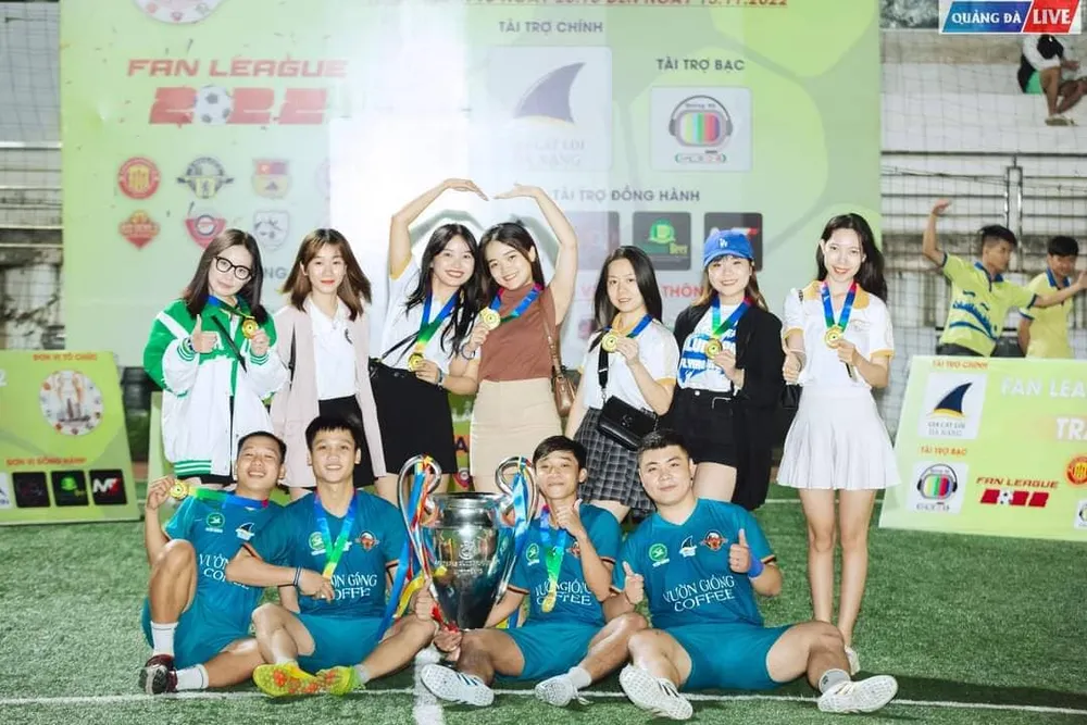 Trái ngược Chelsea, CFC Đà Nẵng vô đối ở Giải Fan League Thành phố sông Hàn, thắng tuyệt đối 7 trận x 3 điểm ảnh 6