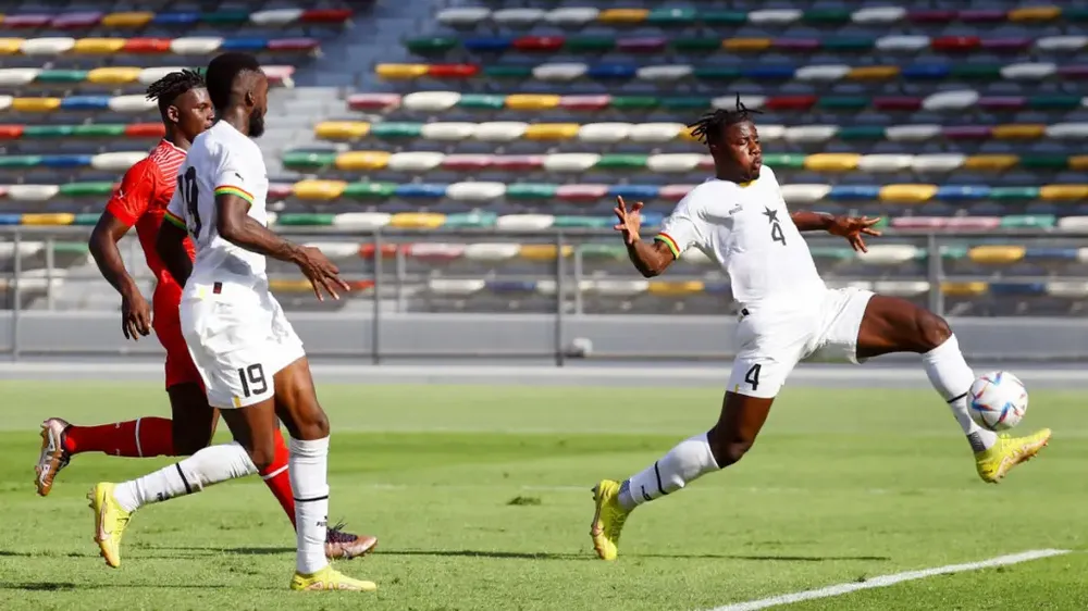 Bảng H: Đoản khúc cuối cho Ronaldo và Suarez ảnh 6