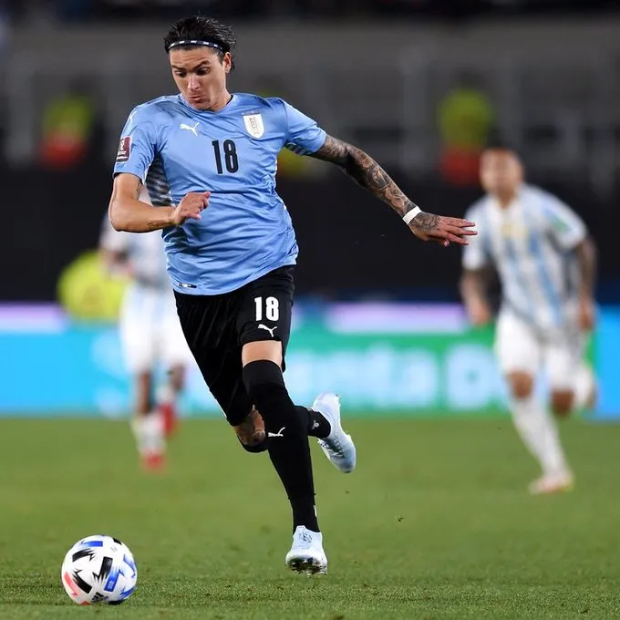 Bảng H: Đoản khúc cuối cho Ronaldo và Suarez ảnh 4