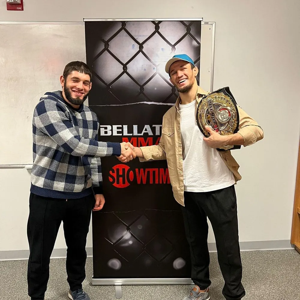 Usman Nurmagomedov: Huynh đệ khác của “Đại bàng Nga” Khabib Nurmagomedov giành đai hạng nhẹ Bellator ảnh 2