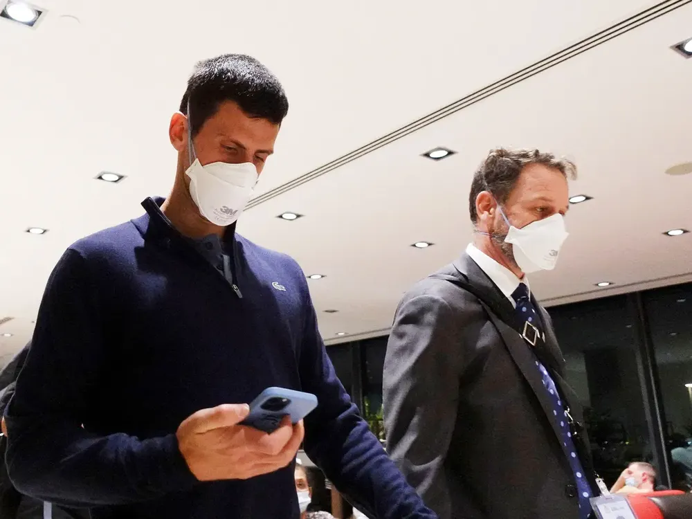 Djokovic bay về Dubai sau khi bị trục xuất khỏi Úc gần 1 năm trước