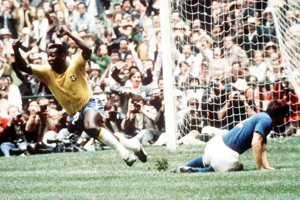 Pele hạ gục người Ý ở World Cup 1970 Pele hạ gục người Ý ở World Cup 1970