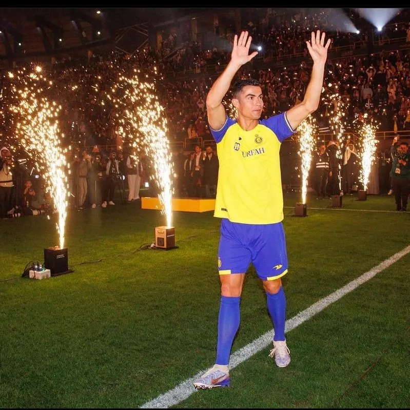 Ronaldo ra mắt Al Nassr