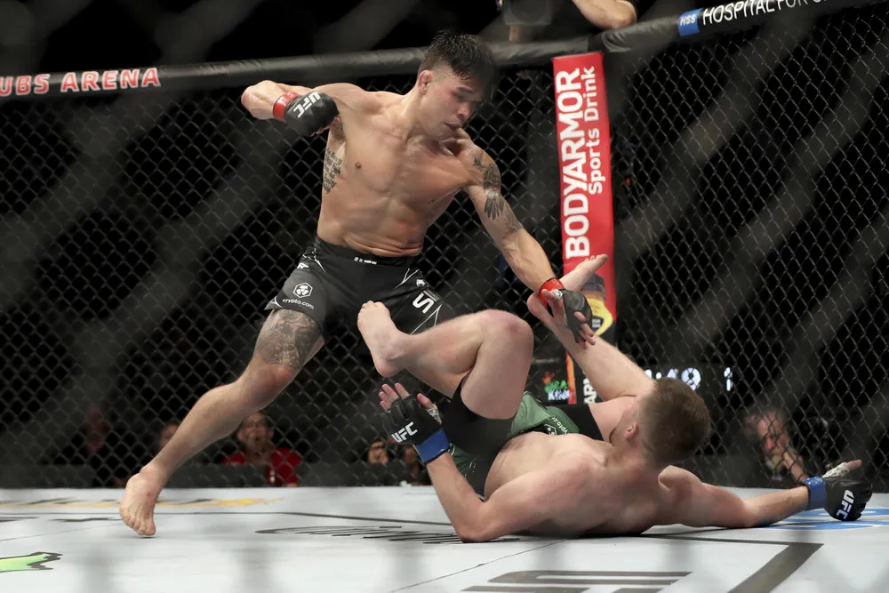 "Thầy giáo học đường" Ricky Simon