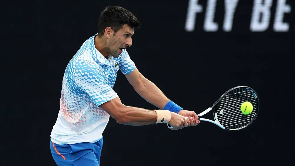 Djokovic tiến vào vòng 4