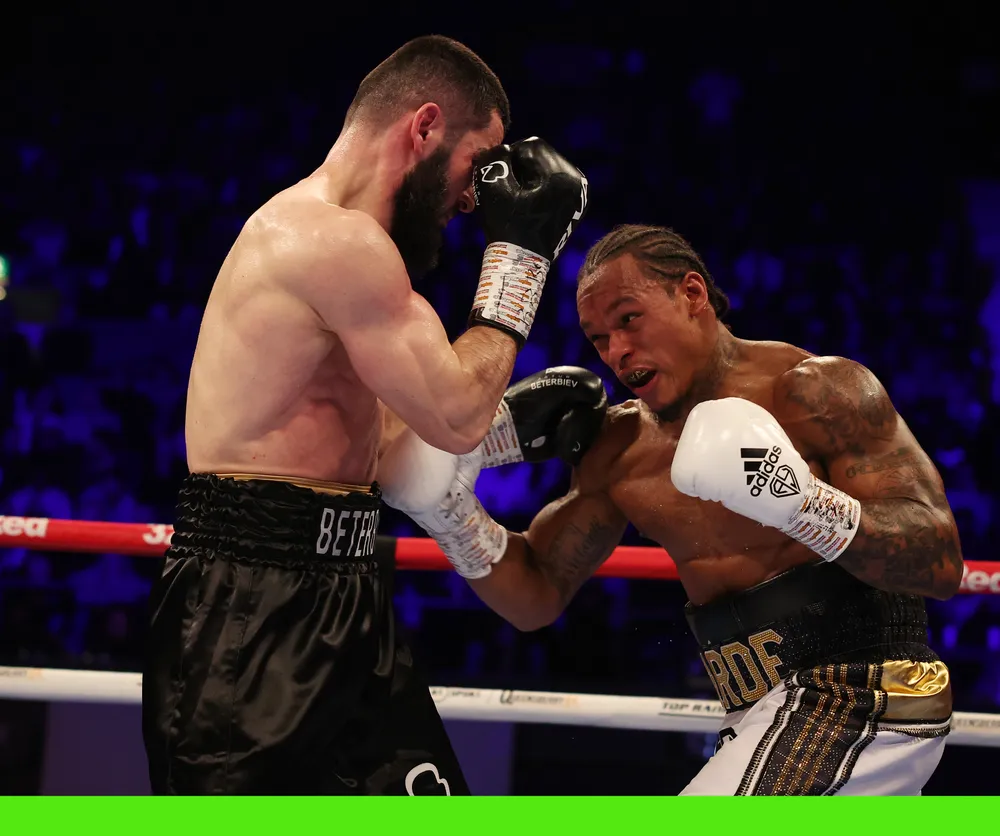 Yarde chớp thời cơ... Yarde chớp thời cơ...