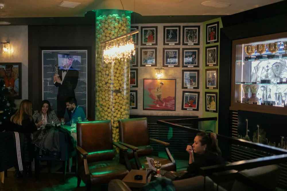 Một góc nhà hàng của Djokovic