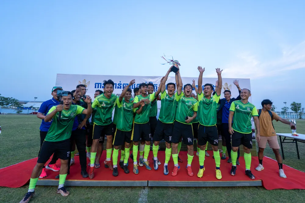 Khmer United FC của Việt Nam giành vị trí Á quân Cúp Vimean 2023 tại Campuchia