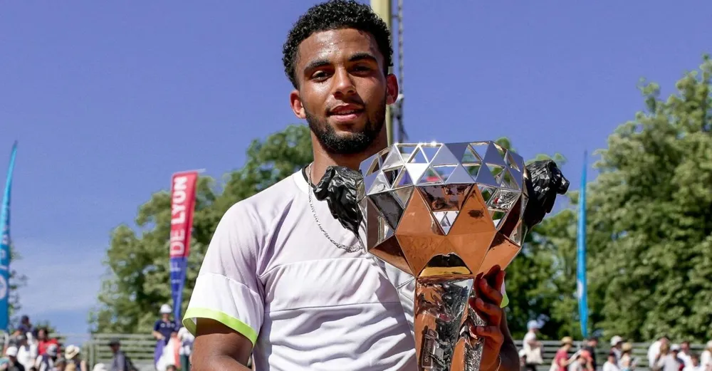 Fils giành danh hiệu đầu tay ở Lyon, nhưng anh chưa đủ trở thành Niềm hy vọng của nước Pháp tại Roland Garros 2023