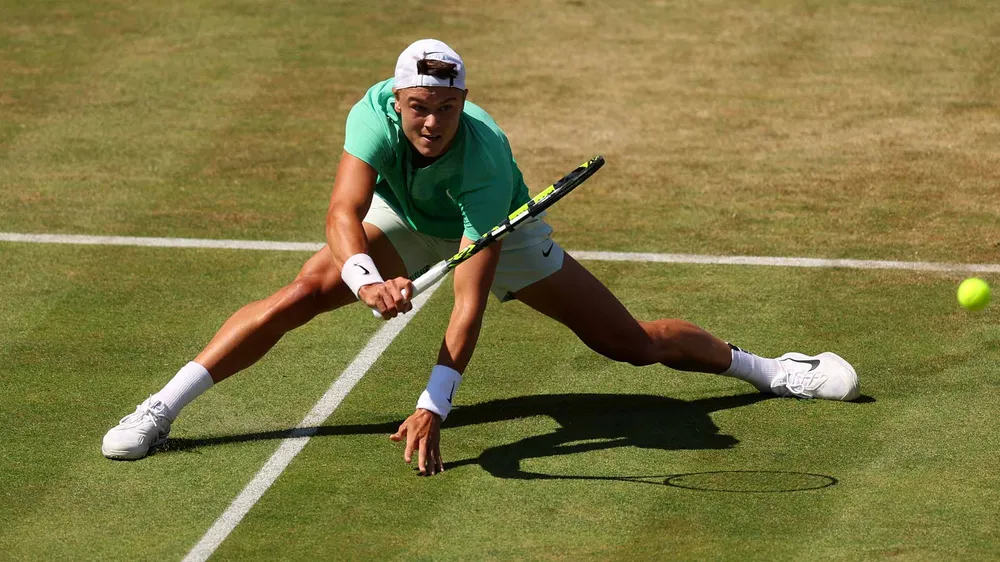 Rune ở tứ kết Queen's Club Championships