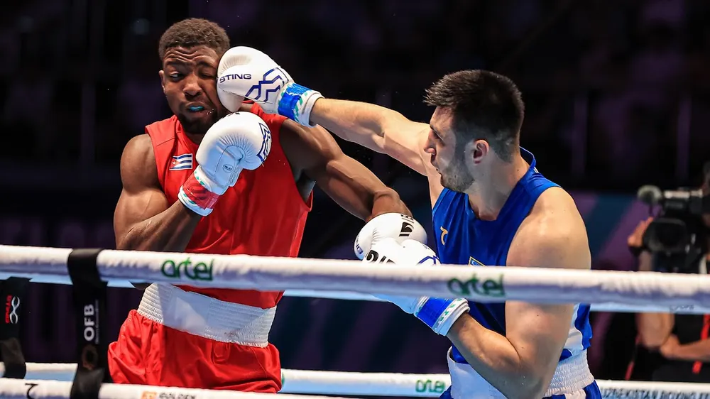 Jalolov đánh bại Arzola, giành ngôi Vô địch thế giới lần thứ 2 hồi tháng 5