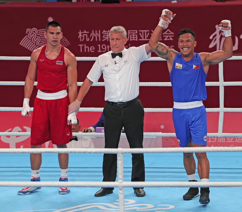 Marcial hạ KO đối thủ Thái Lan Marcial hạ KO đối thủ Thái Lan