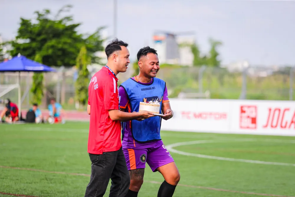 Chúc mừng sinh nhật Minh Pari