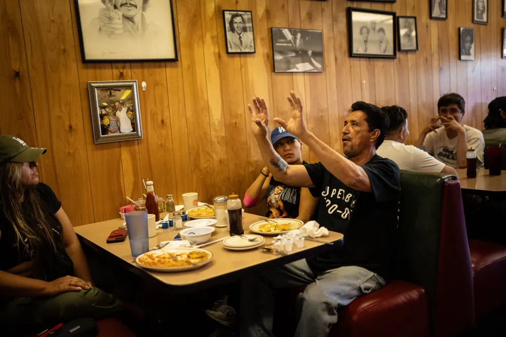 Seniesa đau lưng.jpg