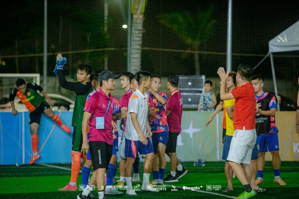 Hiếu Hoa Quahaco 09.jpg