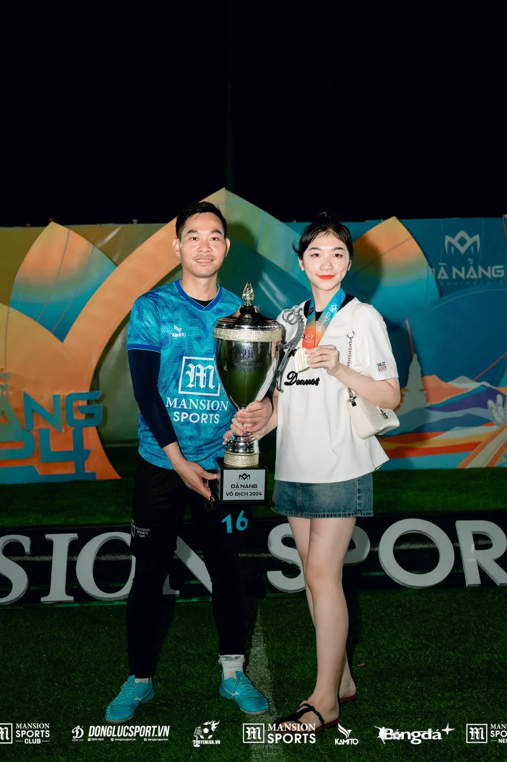 Bế mạc - Đội Vô địch (CK Store) 11.jpg