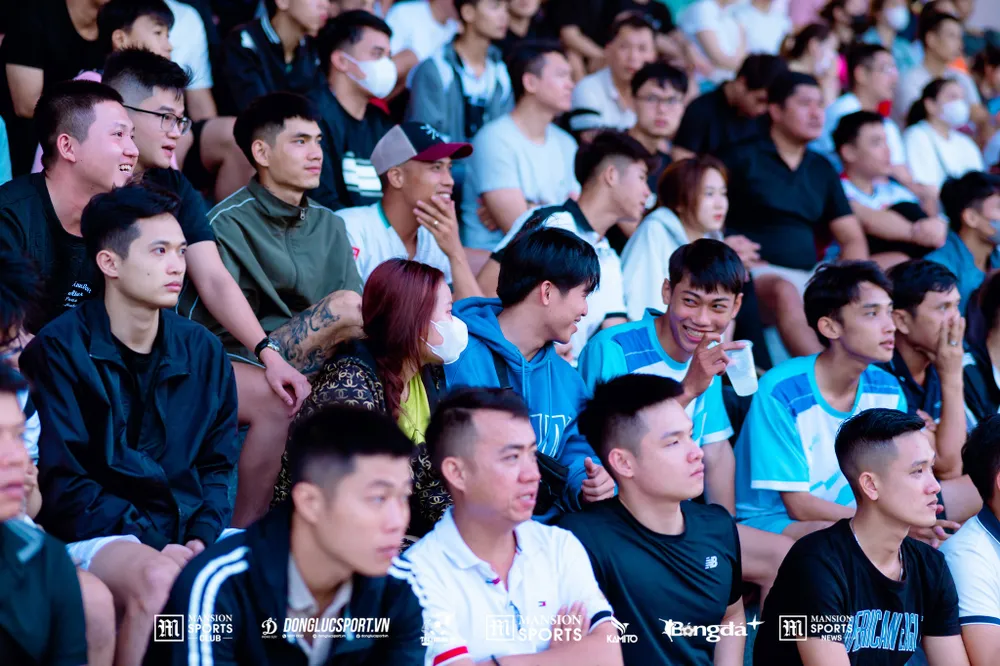 Bế mạc - Khán giả 04.jpg