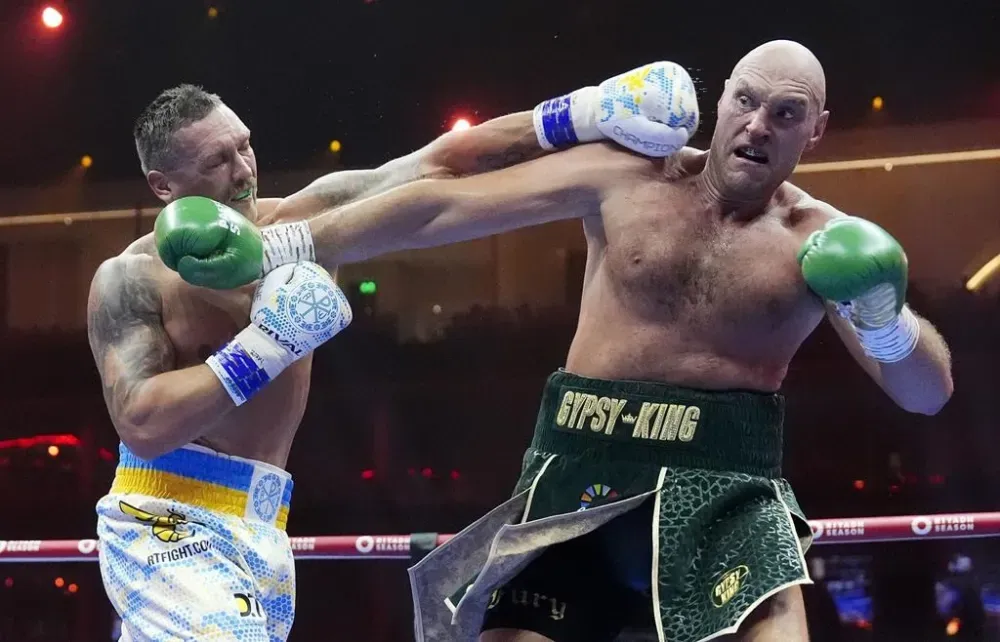 Usyk thắng Fury 06.jpg