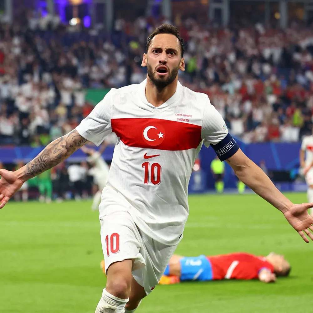 Hakan Calhanoglu.jpg