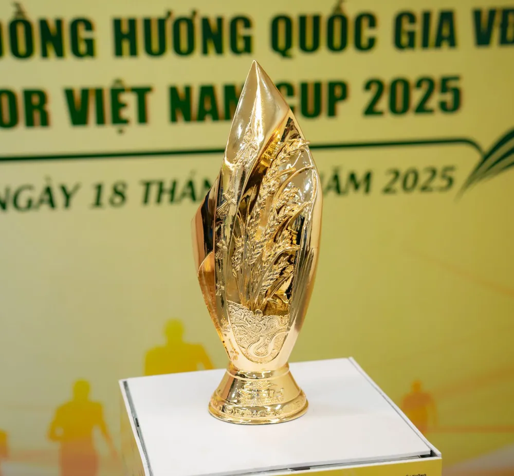 Cúp vô địch.jpg