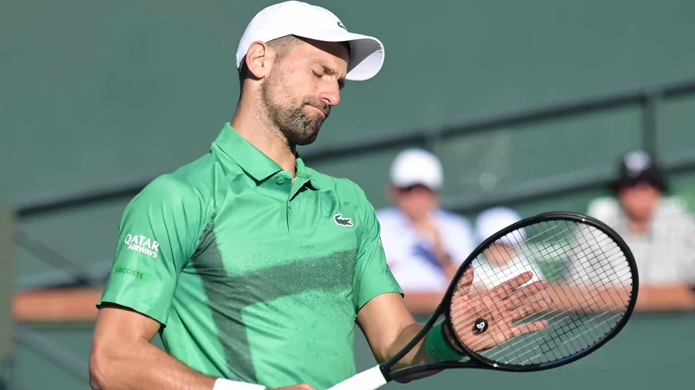 Vẻ thất vọng của Djokovic