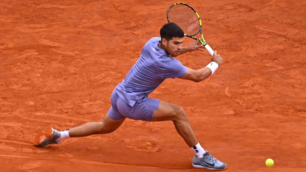 Alcaraz lọt vào chung kết
