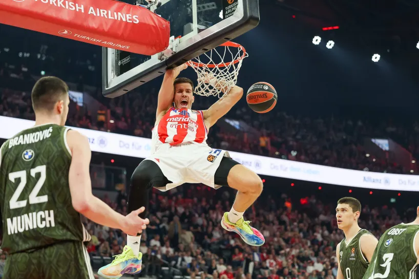 Petrusev trong màu áo Sao đỏ Belgrade