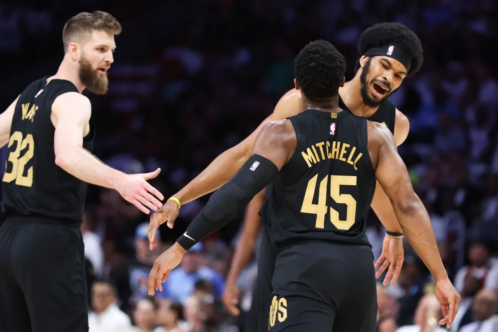 Niềm vui chiến thắng của các cầu thủ Cavaliers