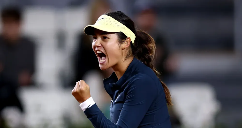 Raducanu vào vòng 2