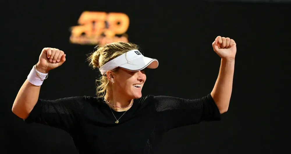 Stearns ăn mừng chiến thắng