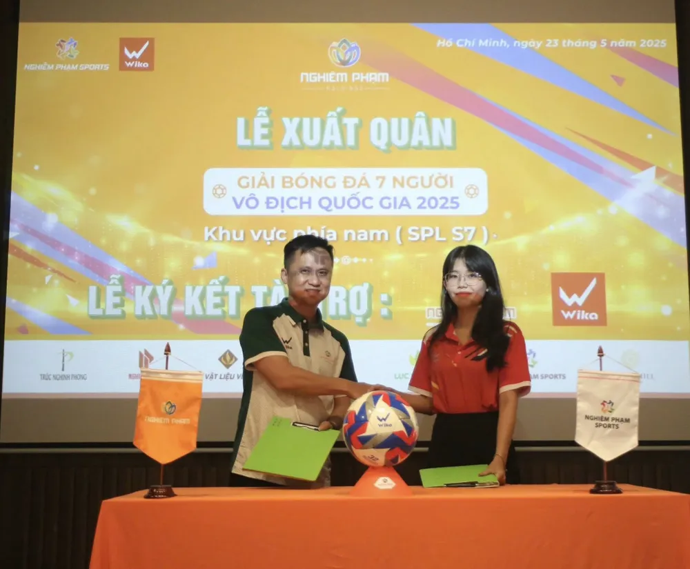 NP xuất quân 02.jpg