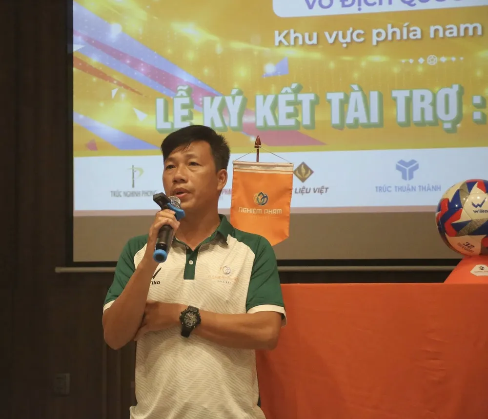 NP xuất quân 03.jpg