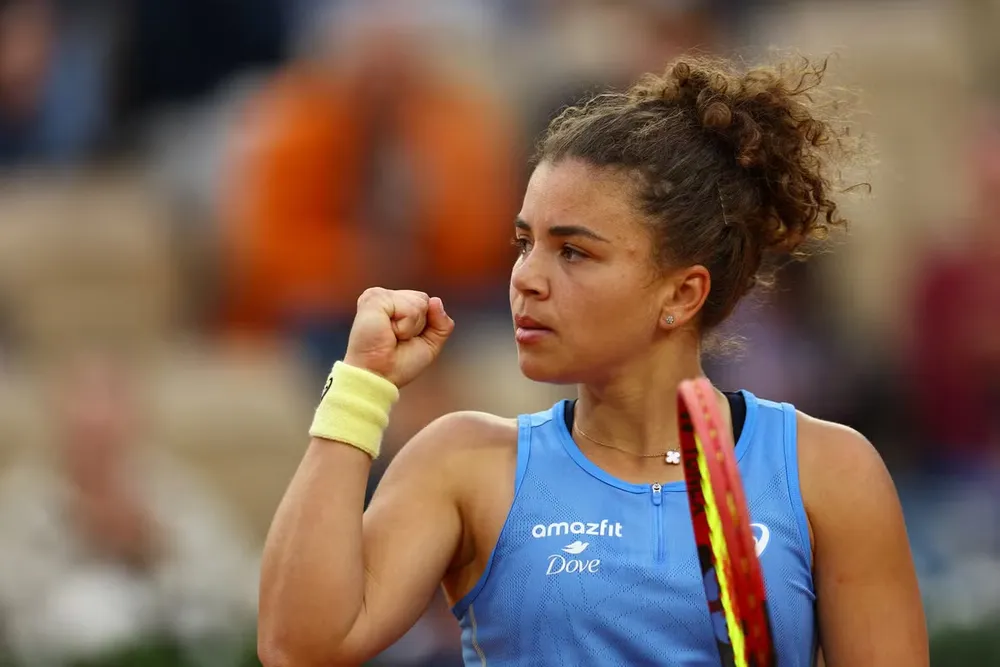 Paolini thắng trận thứ 7 liên tiếp