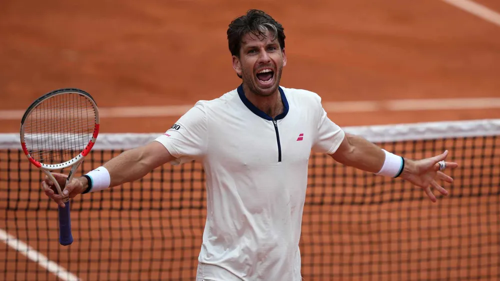 Norrie gây bất ngờ khi loại Medvedev sau 5 ván đấu