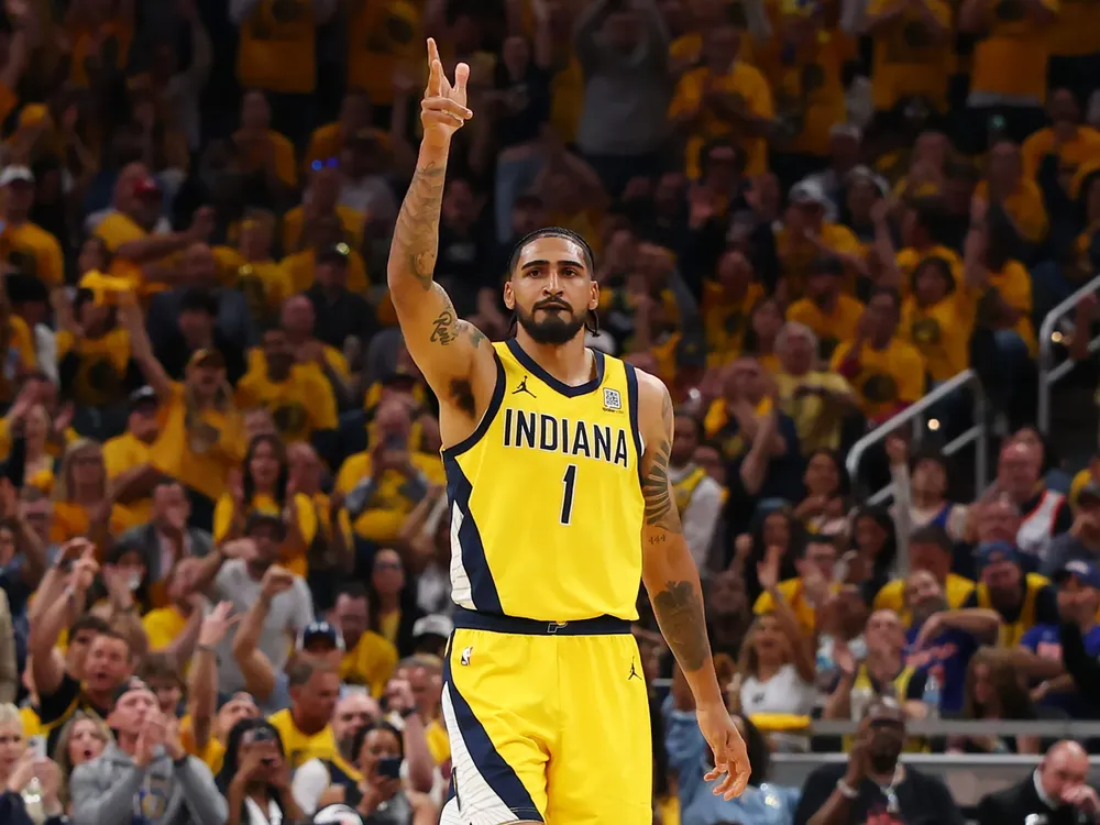 Toppin của Indiana ăn mừng chiến thắng