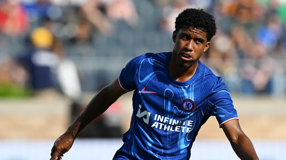 Santos trong màu áo của Chelsea 