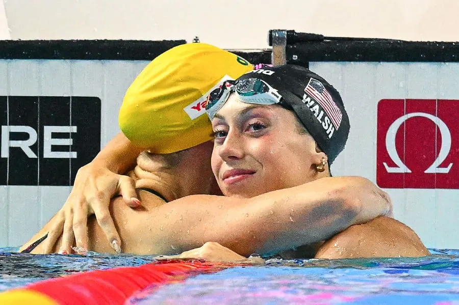 Walsh ăn mừng chiến thắng